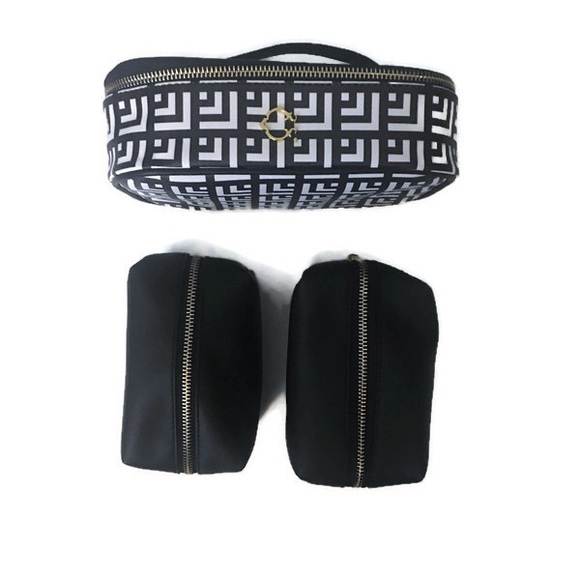 NWOT Travel Vanity Kit or Cosmetic Bag - Picture 1 of 9